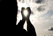 世锦赛女子铁饼冯彬摘铜：笑意赛场，笑看风云.